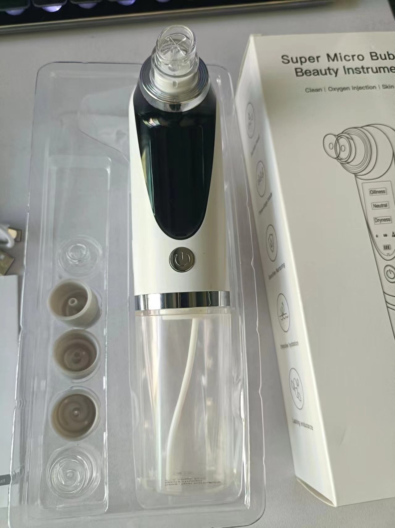 Pore Vacuum - เครื่องดูดสิวเสี้ยนไฟฟ้าแบบพกพา ระบบดูดสิวเสี้ยนด้วยแรงดูดสูง พร้อมระบบทำความสะอาดผิวด้วยน้ำแบบหมุนเวียน ชาร์จไฟได้