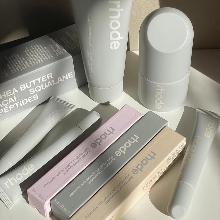 โรด นิว เฟซ สเปรย์ กลอสสเปรย์  - Ulta Beauty Makeup บทวิจารณ์และราคา