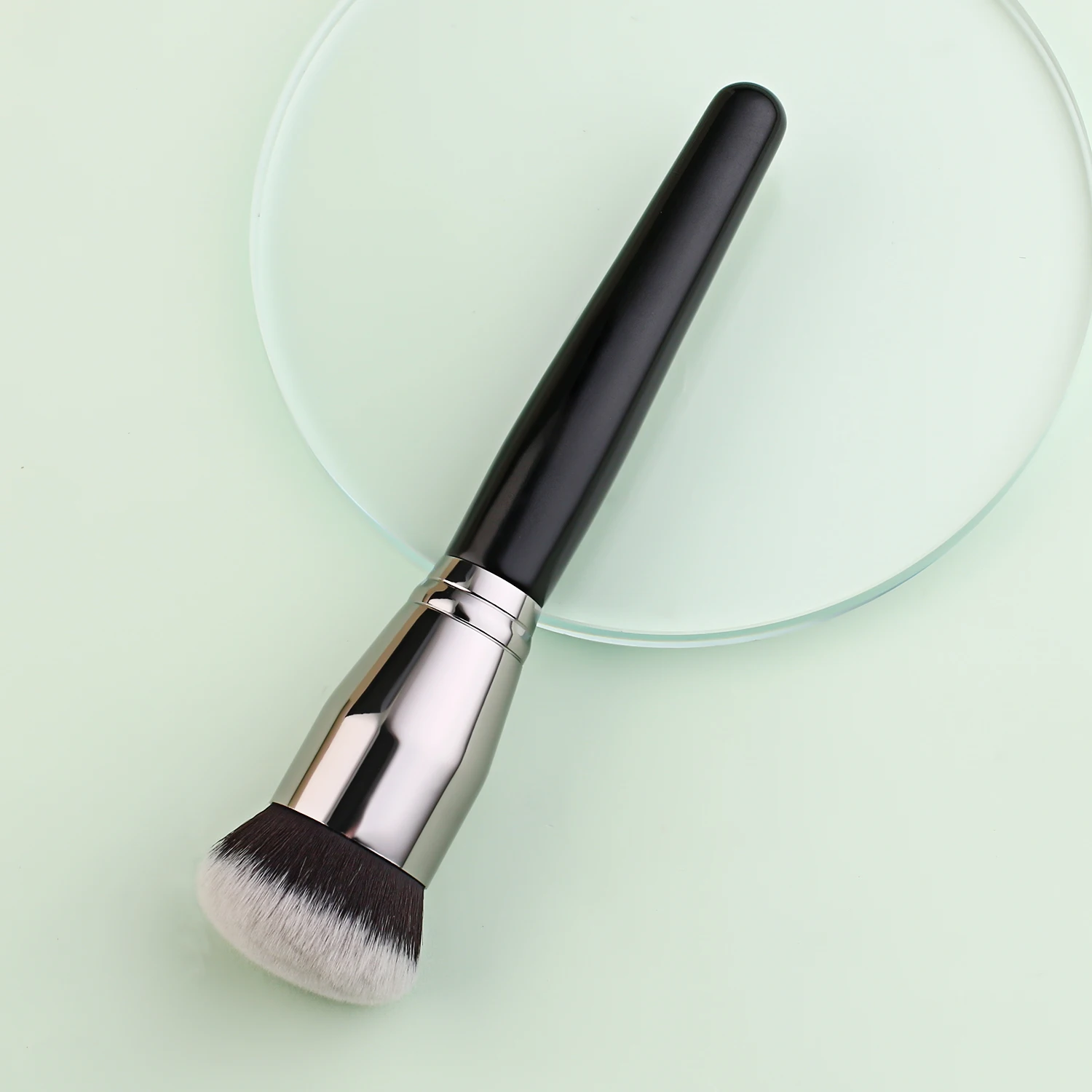 แปรงรองพื้นสีดำ แปรงแต่งหน้ารอ - Beauty Queen Makeup บทวิจารณ์และราคา